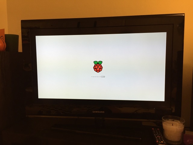 NOOBS boot screen with the Raspberry Pi logo.