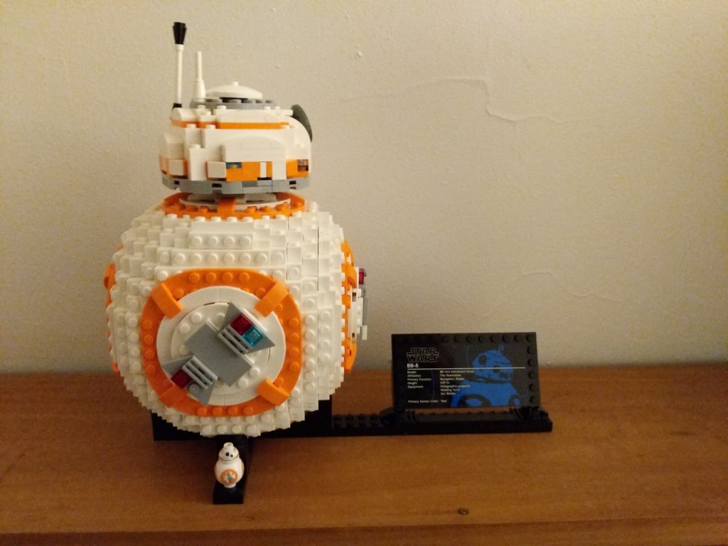 LEGO BB-8 75187 set head rotated to side