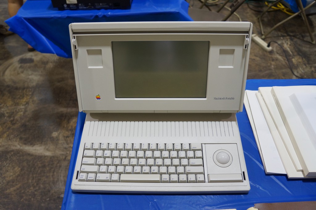 VCFSE 2.0, Exhibition Hall, Apple Macintosh Portable