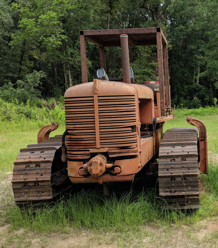  Allis-Chalmers HD10 crawler tractor front view