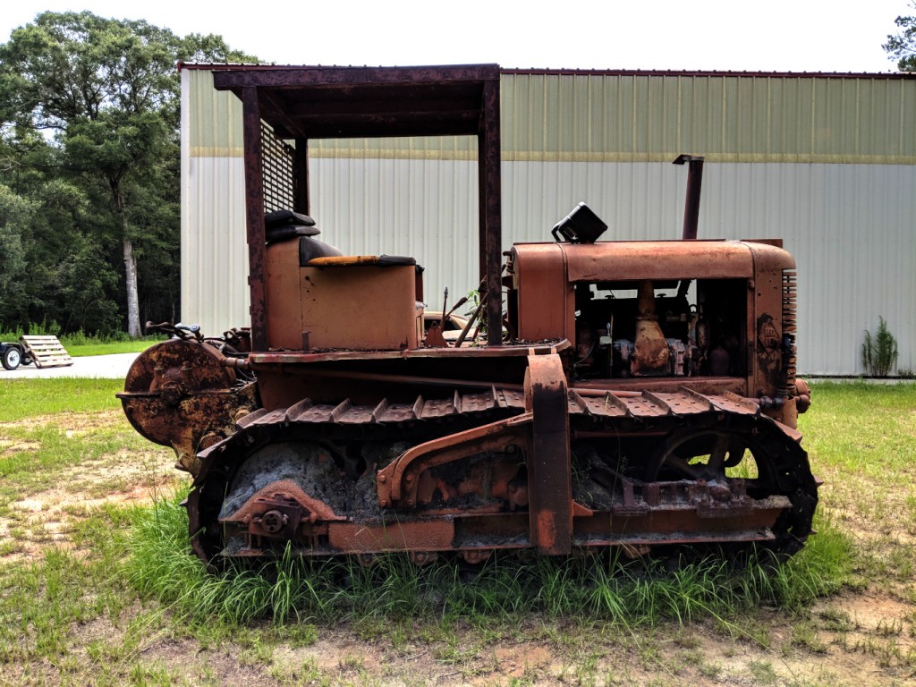  Allis-Chalmers HD10 crawler tractor side view